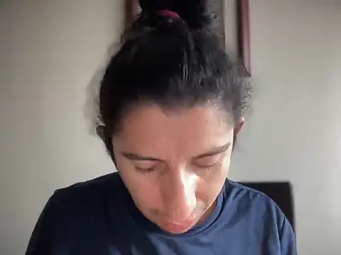 littlelatinhunter online show from March 17, 2026, 12:19 pm