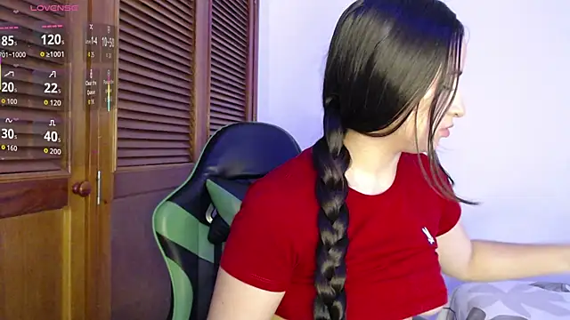 sofiaduque 26 online show from January 17, 2026, 8:56 pm