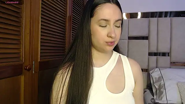 Snapshot of sofiaduque_26 chatting on June 3, 2026, 8:03 pm sofiaduque 26 online show from June 3, 2026, 8:03 pm