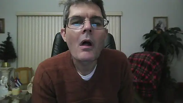 Copfiremen4566 online show from December 8, 2024, 4:04 am