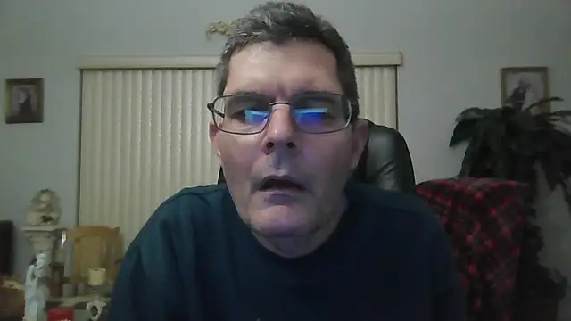 Copfiremen4566 online show from January 19, 2025, 6:42 am