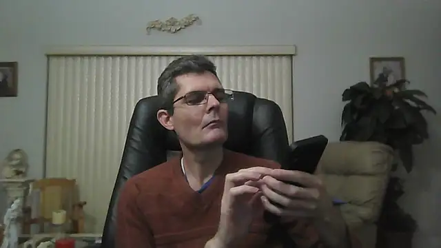 Copfiremen4566 online show from February 4, 2025, 6:14 am