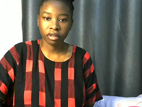 Snapshot of Novah_ chatting on June 17, 2026, 1:19 am Novah online show from June 17, 2026, 1:19 am