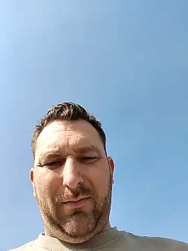 Snapshot of Au_plaisir_des_femmes chatting on March 8, 2026, 1:59 pm Au plaisir des femmes online show from March 8, 2026, 1:59 pm