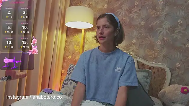 KittyAna online show from January 12, 2025, 1:53 am