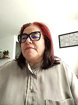 MARIANMILLS   online show from March 4, 2025, 12:44 pm