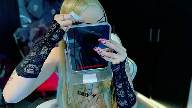 Snapshot of Madison_Jackson chatting on November 8, 2025, 10:08 pm Madison Jackson online show from November 8, 2025, 10:08 pm