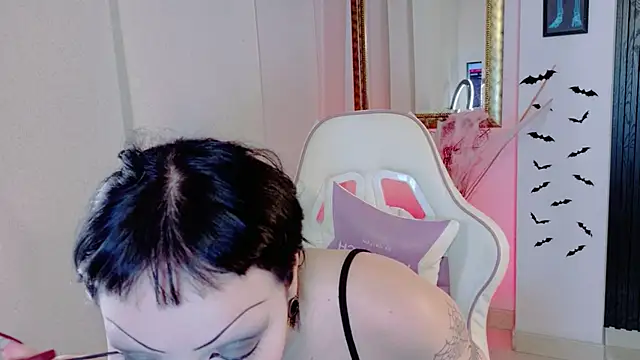 Madison Jackson online show from April 25, 2026, 7:44 pm