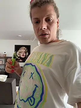 Georgiafox online show from October 16, 2025, 1:12 pm