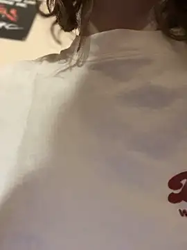 Snapshot of RinaMood chatting on October 26, 2025, 11:27 am RinaMood online show from October 26, 2025, 11:27 am