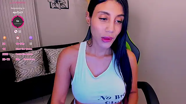 CharlotteCox  online show from December 15, 2025, 1:43 am