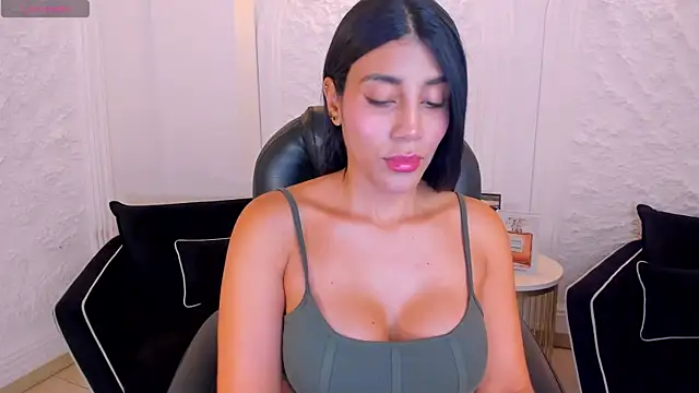 CharlotteCox  online show from May 2, 2026, 3:00 am
