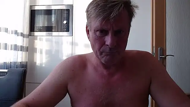 johnnym1 online show from October 20, 2025, 3:23 pm