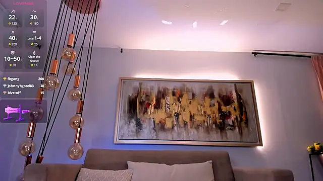 RoxanneHill  online show from March 18, 2025, 2:48 pm