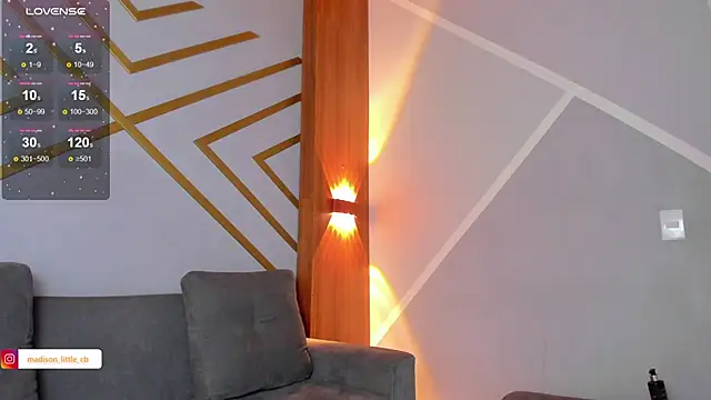 madison little  online show from December 5, 2024, 1:38 pm