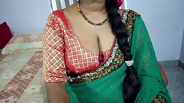Snapshot of samyukthapuretelugu chatting on April 23, 2026, 9:52 am samyukthapuretelugu online show from April 23, 2026, 9:52 am