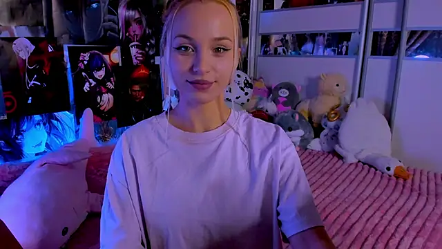 Cute  Pony online show from December 1, 2025, 12:15 am