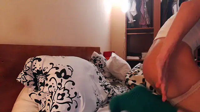 Snapshot of LovelyAndraGirl chatting on January 12, 2025, 2:52 pm LovelyAndraGirl online show from January 12, 2025, 2:52 pm