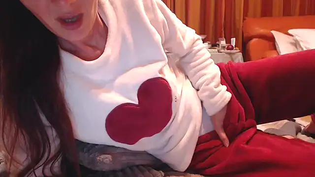 Snapshot of LovelyAndraGirl chatting on September 30, 2025, 2:05 am LovelyAndraGirl online show from September 30, 2025, 2:05 am