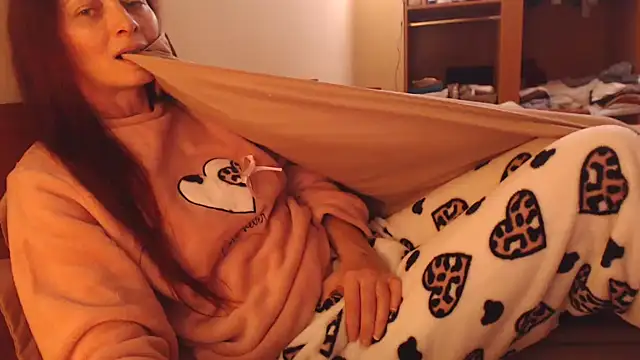 LovelyAndraGirl online show from January 10, 2026, 2:41 pm