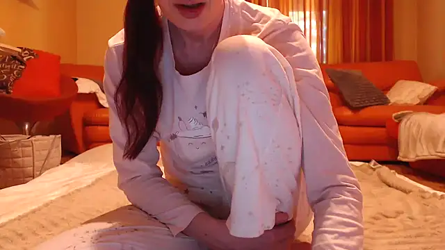 Snapshot of LovelyAndraGirl chatting on June 25, 2026, 12:31 pm LovelyAndraGirl online show from June 25, 2026, 12:31 pm