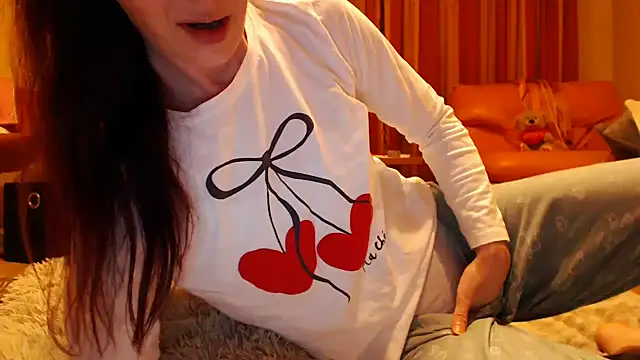 Snapshot of LovelyAndraGirl chatting on July 9, 2026, 10:58 pm LovelyAndraGirl online show from July 9, 2026, 10:58 pm