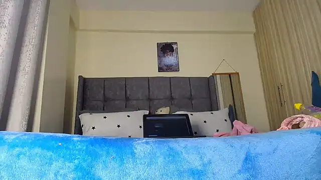 t-NaughtyLicia online show from February 14, 2025, 4:04 am