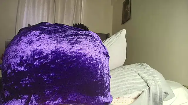 t-NaughtyLicia online show from January 12, 2026, 5:34 am