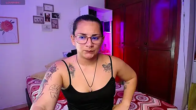 Snapshot of Amarantha_666 chatting on January 9, 2025, 12:14 am Amarantha 666 online show from January 9, 2025, 12:14 am