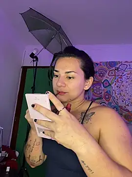 Snapshot of Amarantha_666 chatting on November 14, 2025, 9:24 pm Amarantha 666 online show from November 14, 2025, 9:24 pm