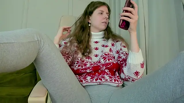 Snapshot of Sereta_Finn chatting on December 13, 2024, 1:55 pm Sereta Finn online show from December 13, 2024, 1:55 pm