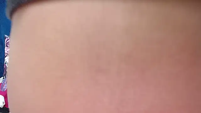 Snapshot of HotSmallTits chatting on July 16, 2026, 6:47 pm HotSmallTits online show from July 16, 2026, 6:47 pm