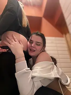 Snapshot of NikaMur chatting on February 3, 2025, 8:46 am NikaMur online show from February 3, 2025, 8:46 am