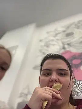 Snapshot of NikaMur chatting on February 11, 2025, 9:31 am NikaMur online show from February 11, 2025, 9:31 am