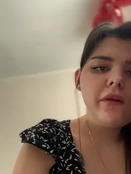 Snapshot of NikaMur chatting on March 6, 2025, 4:52 am NikaMur online show from March 6, 2025, 4:52 am