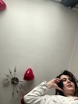 Snapshot of NikaMur chatting on March 10, 2025, 6:59 am NikaMur online show from March 10, 2025, 6:59 am