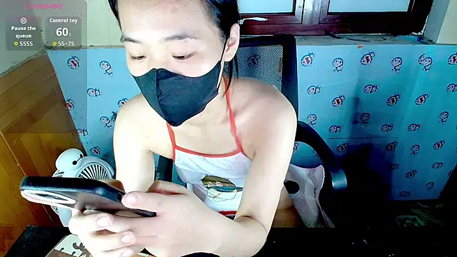 Snapshot of __Saphia__ chatting on May 17, 2026, 3:30 pm Saphia online show from May 17, 2026, 3:30 pm