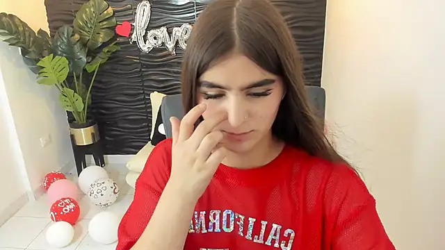 Snapshot of sofia_44 chatting on February 22, 2025, 12:40 pm sofia 44 online show from February 22, 2025, 12:40 pm