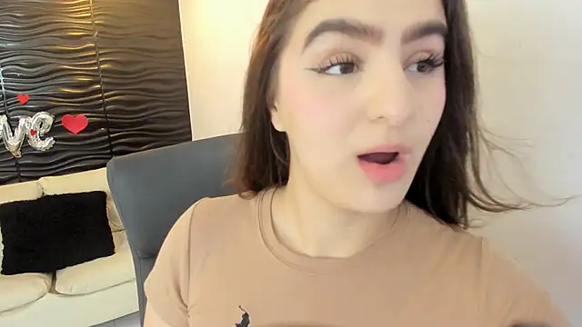 sofia 44 online show from April 25, 2026, 1:41 pm