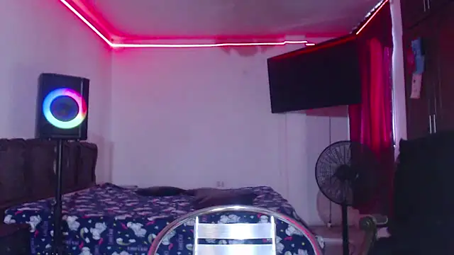 Snapshot of aliceesmith chatting on January 18, 2025, 1:29 pm aliceesmith online show from January 18, 2025, 1:29 pm