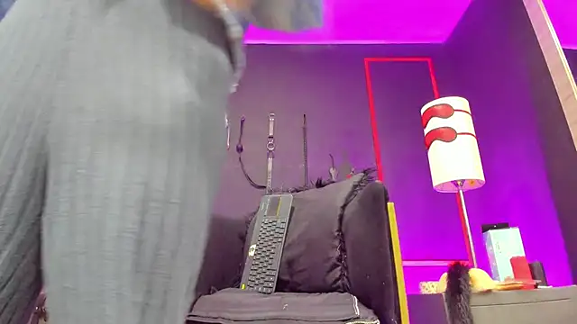 Snapshot of CharlotteScotte chatting on September 12, 2025, 11:54 am CharlotteScotte online show from September 12, 2025, 11:54 am