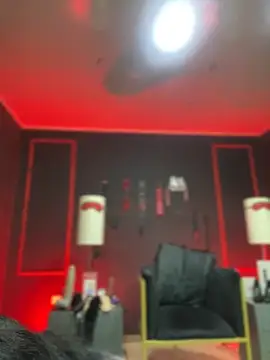 Snapshot of CharlotteScotte chatting on October 10, 2025, 12:04 pm CharlotteScotte online show from October 10, 2025, 12:04 pm