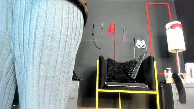 Snapshot of CharlotteScotte chatting on October 30, 2025, 12:17 pm CharlotteScotte online show from October 30, 2025, 12:17 pm