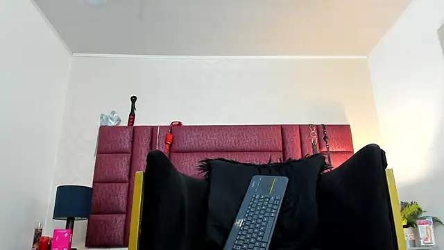 CharlotteScotte online show from March 14, 2026, 4:01 pm