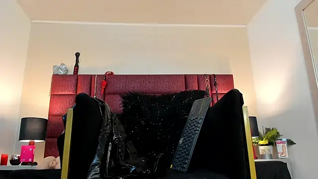 CharlotteScotte online show from March 17, 2026, 3:48 pm