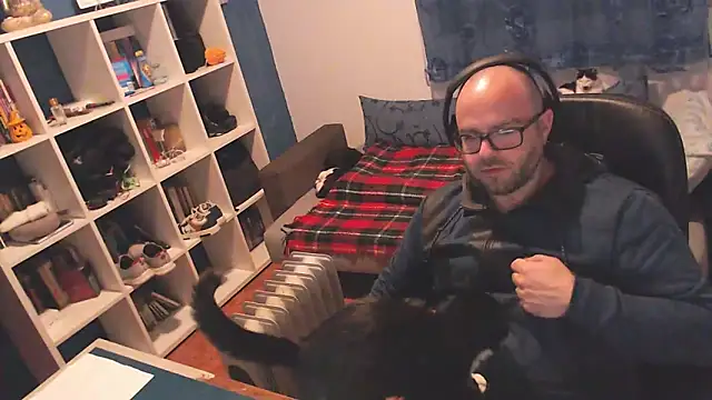 ravingr4d4 online show from February 27, 2025, 11:04 pm