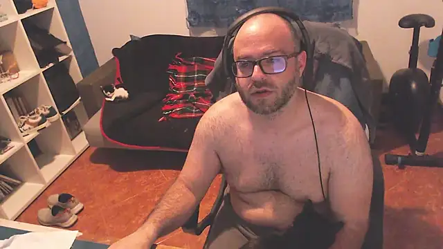 ravingr4d4 online show from March 4, 2025, 1:12 am