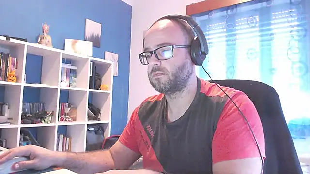 ravingr4d4 online show from March 7, 2025, 12:12 pm