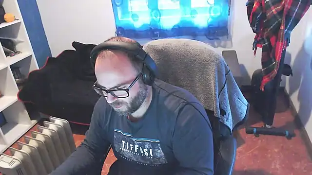 ravingr4d4 online show from March 20, 2025, 3:14 pm