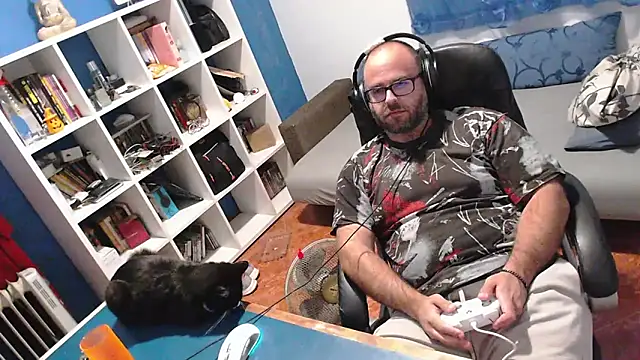 ravingr4d4 online show from September 22, 2025, 8:33 pm